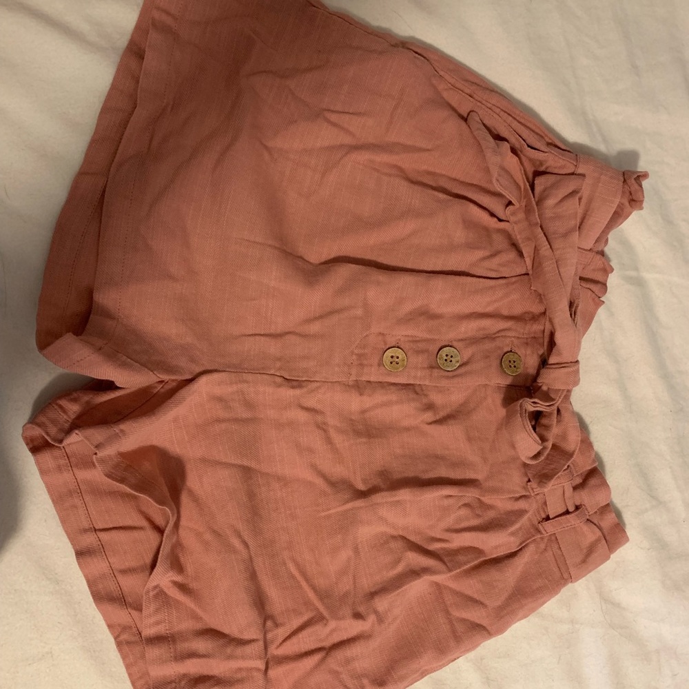 Pink shorts - Picture 2 of 2